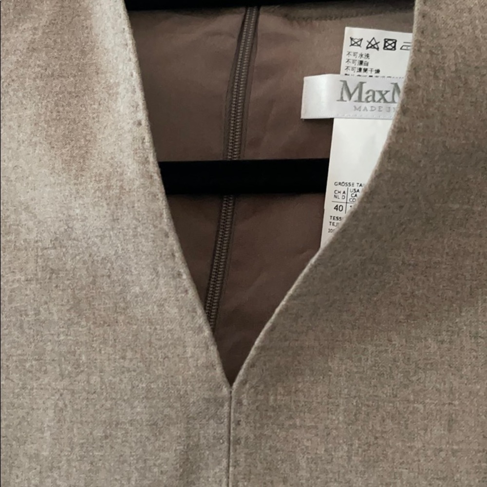 EUC Beautiful MaxMara Dress - 100% Virgin Wool - 8 - Cap Sleeves, V-Neck, Sheath - Picture 7 of 11